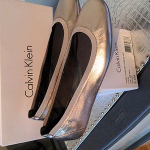 Calvin Klein flat, leather size 8.5 in Pewter NEW with box